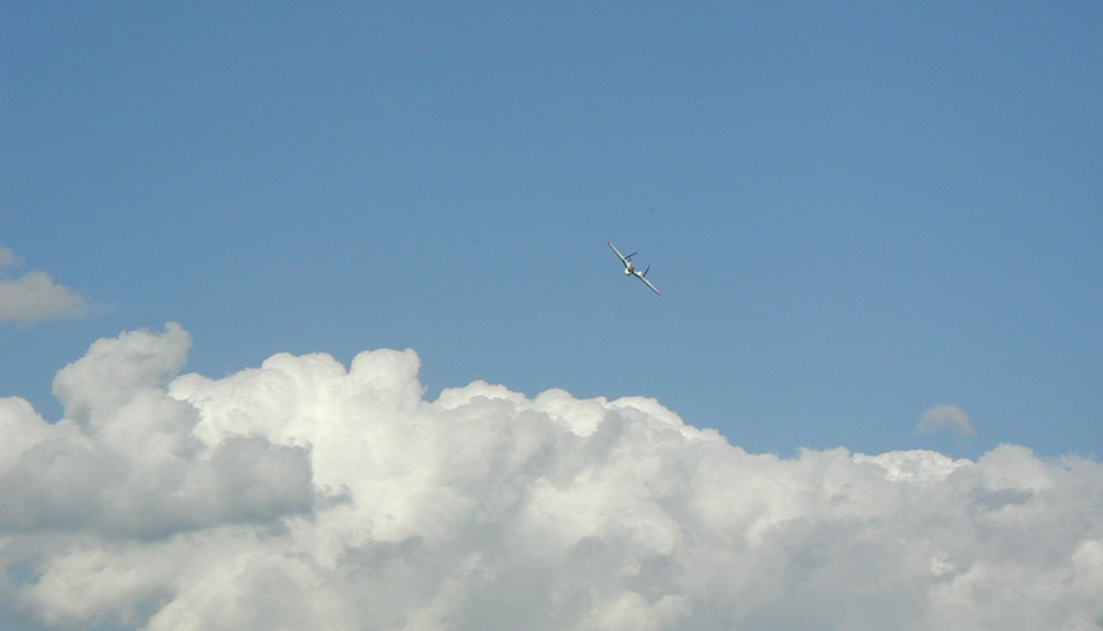 twinjet-clouds.jpg thumbnail